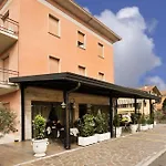 Buena Onda 酒店 3*