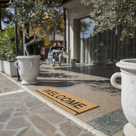 Buena Onda 3* 佩斯基耶拉德加达