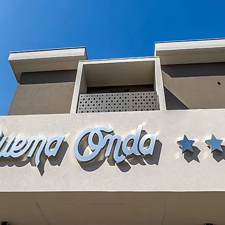 Buena Onda Hotel 3*